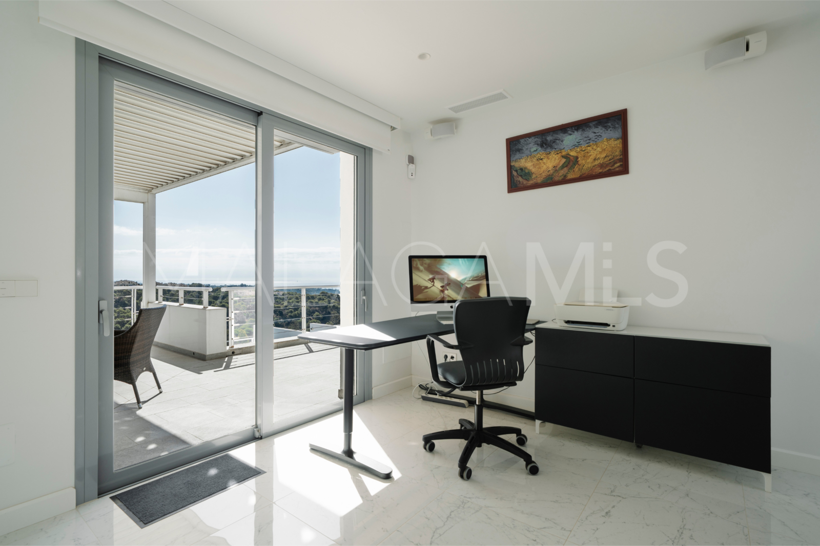 Villa for sale in Nueva Andalucia