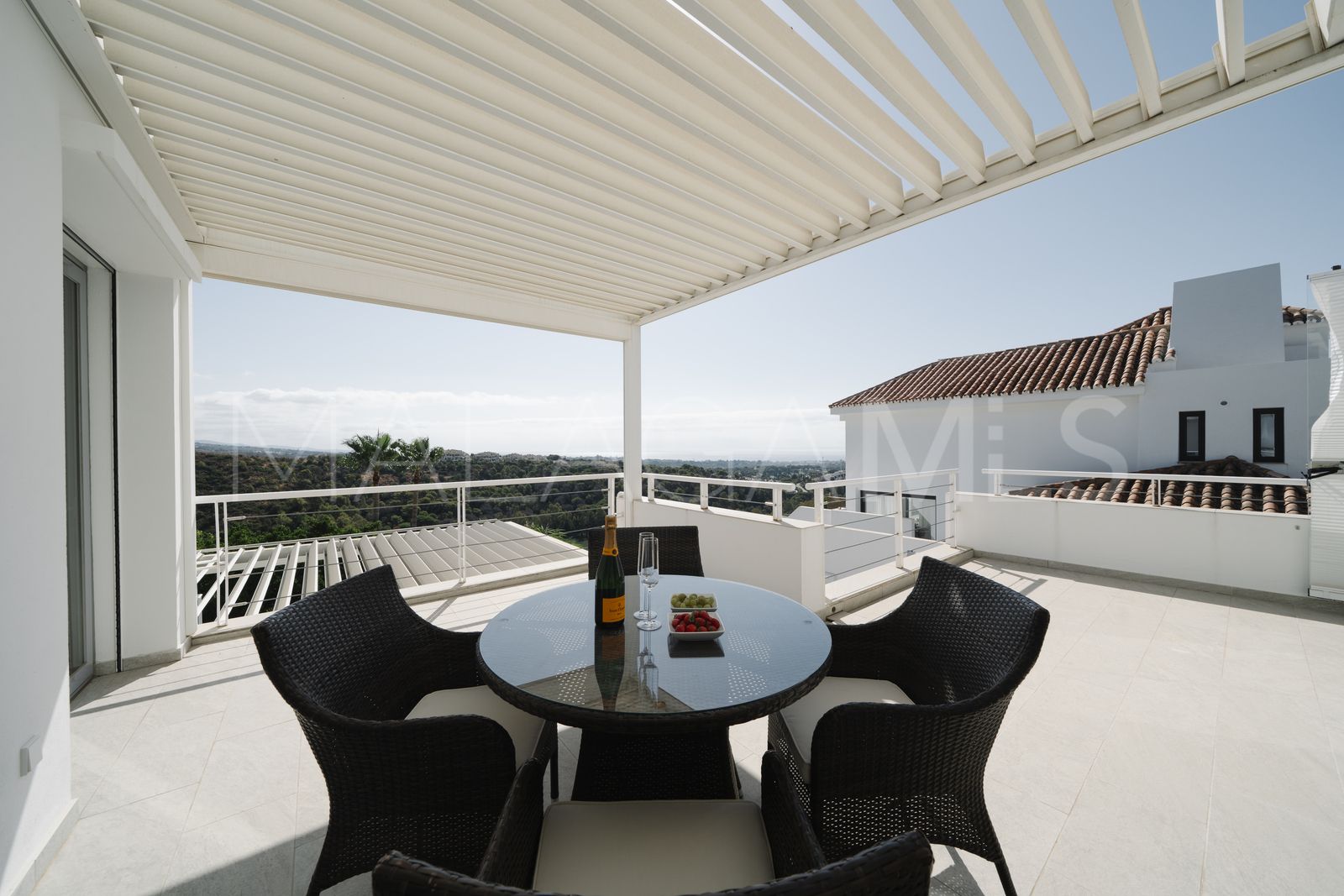 Nueva Andalucia villa for sale