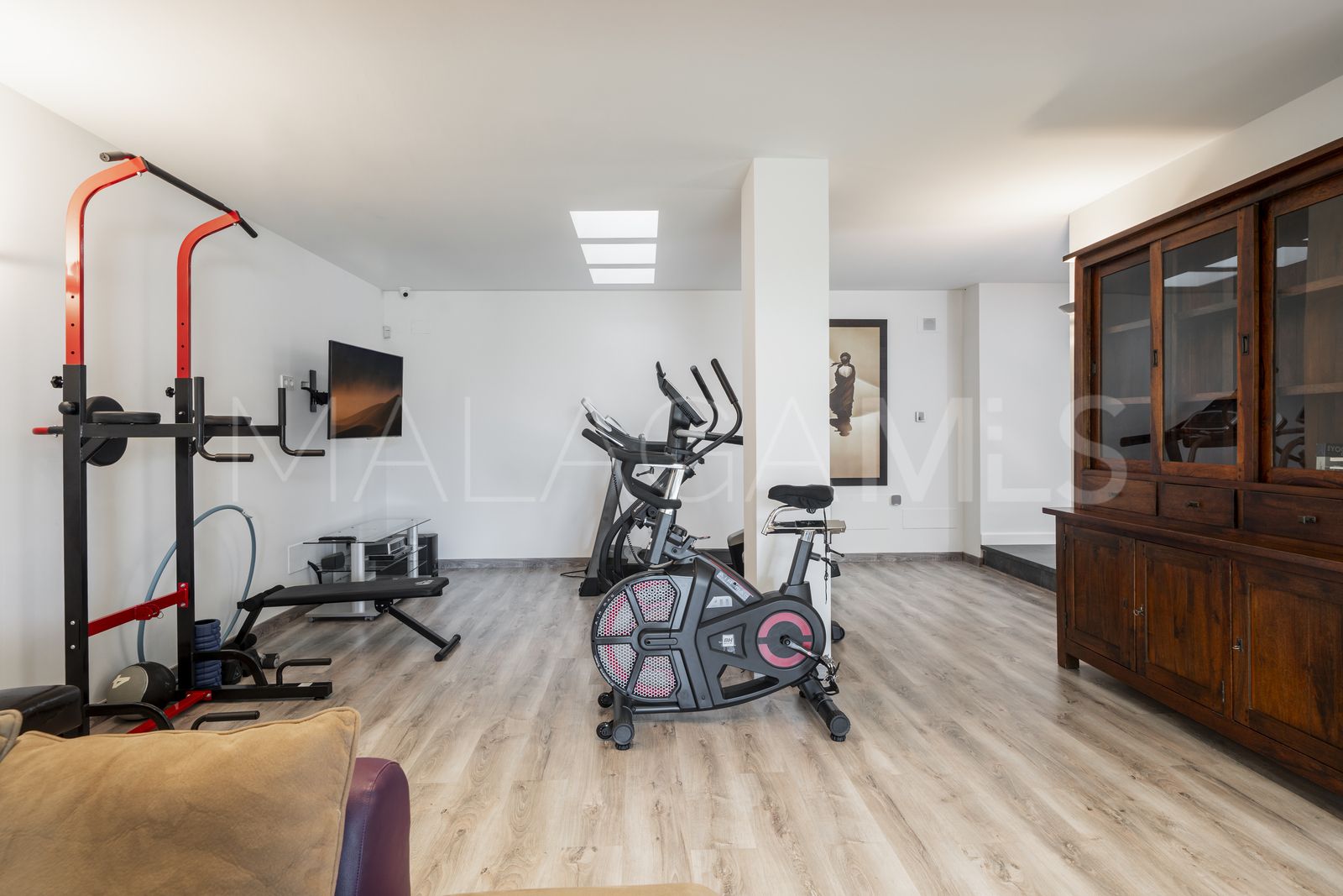 Nueva Andalucia villa for sale