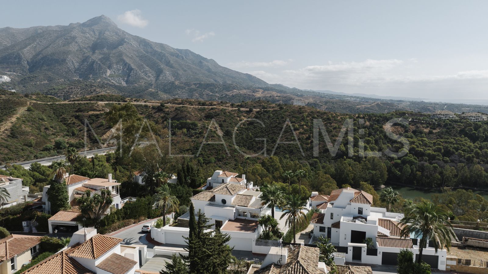 Nueva Andalucia villa for sale