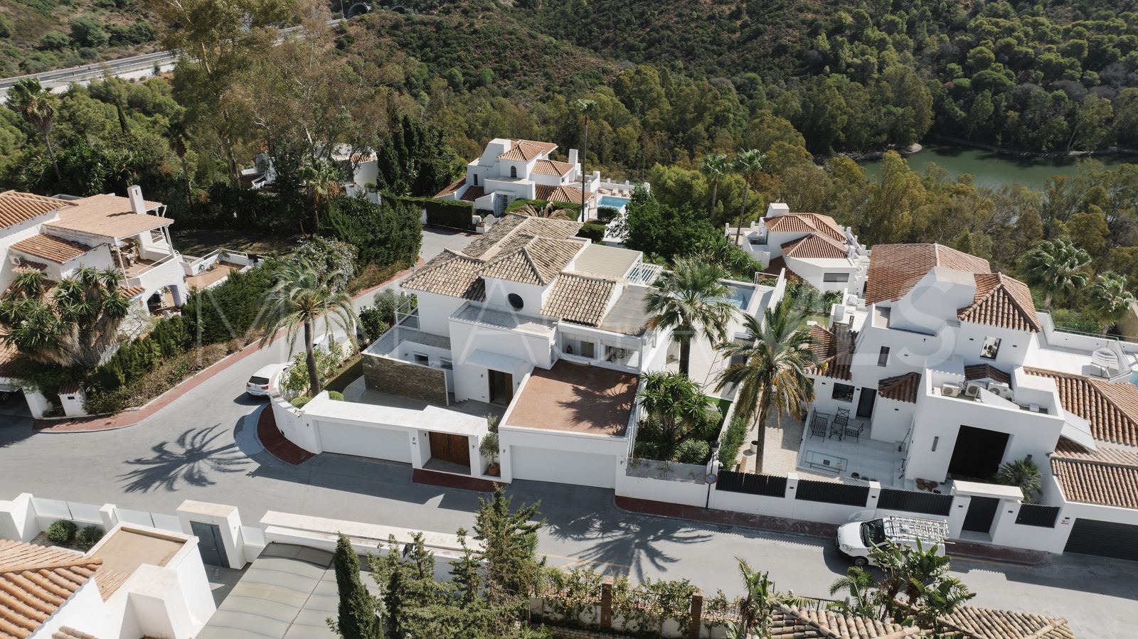 Nueva Andalucia villa for sale