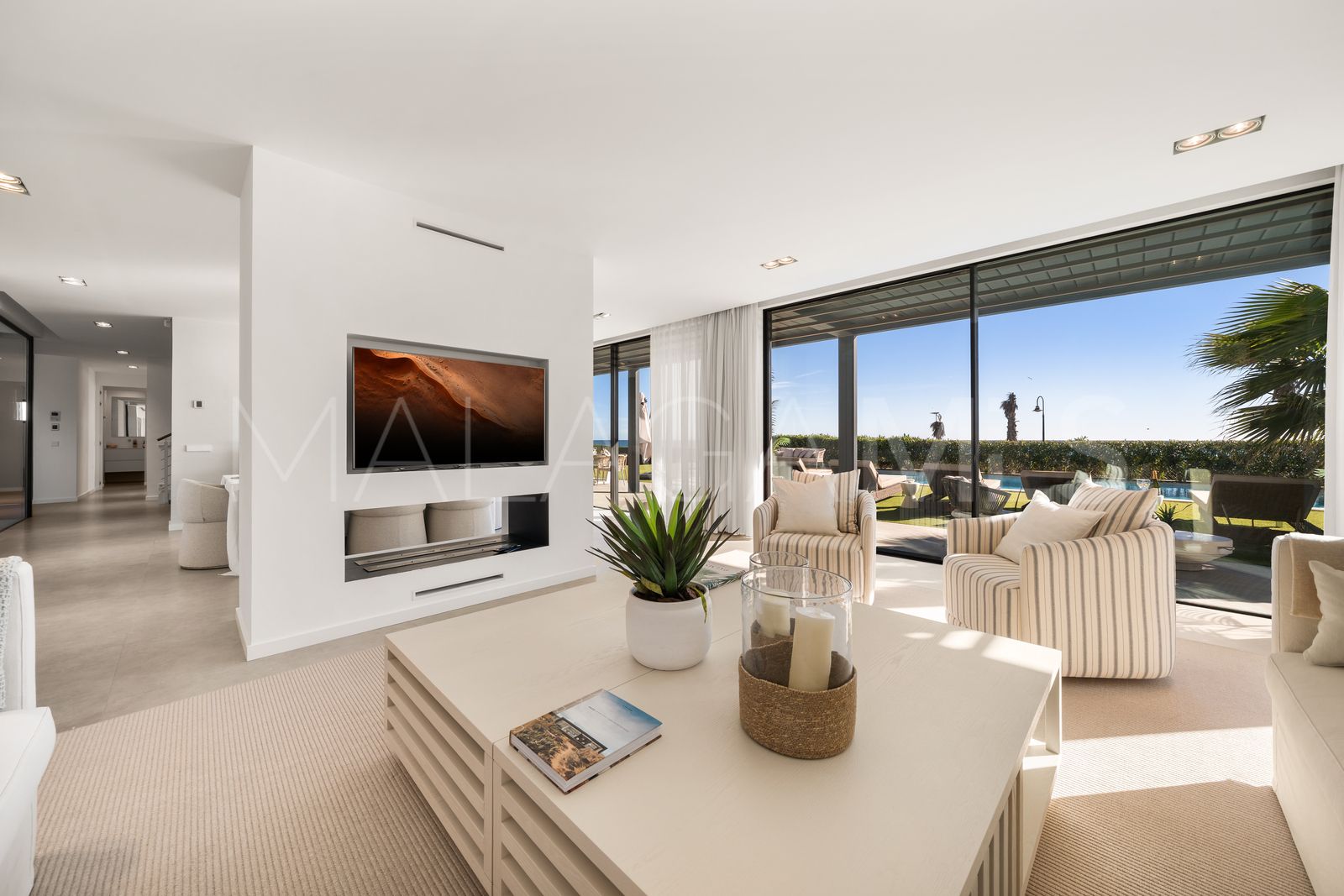 Villa for sale in New Golden Mile