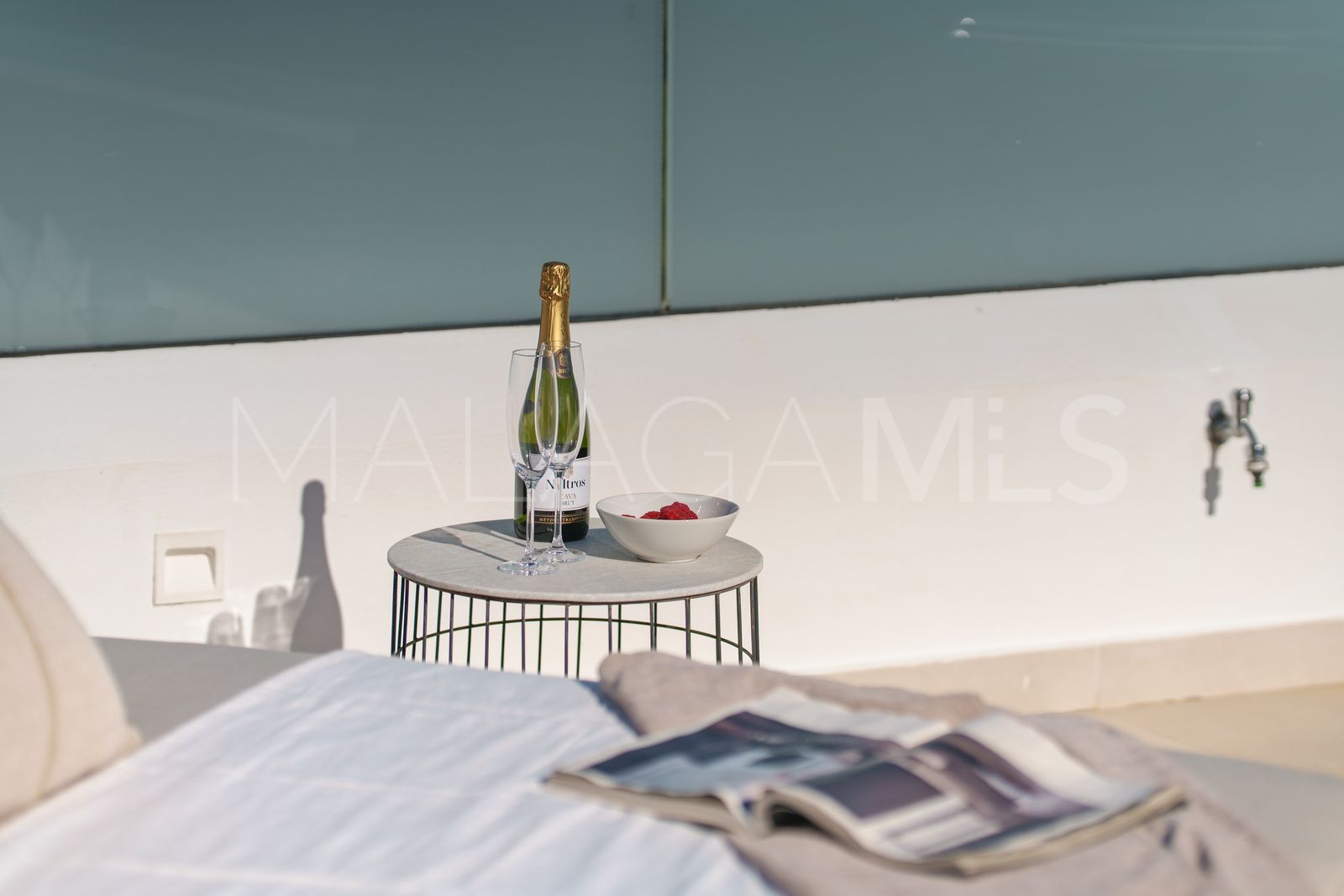 Villa for sale in Nueva Andalucia with 5 bedrooms