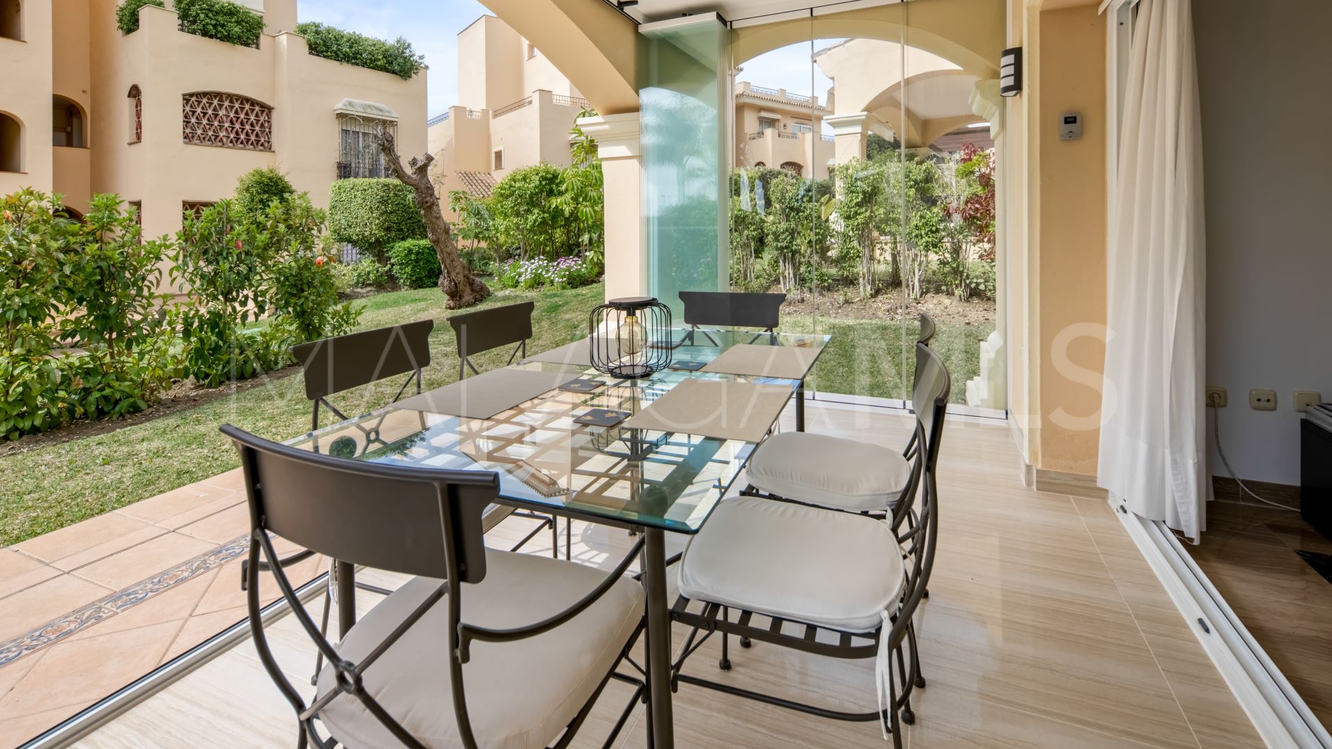 Erdgeschosswohnung for sale in Hacienda Elviria