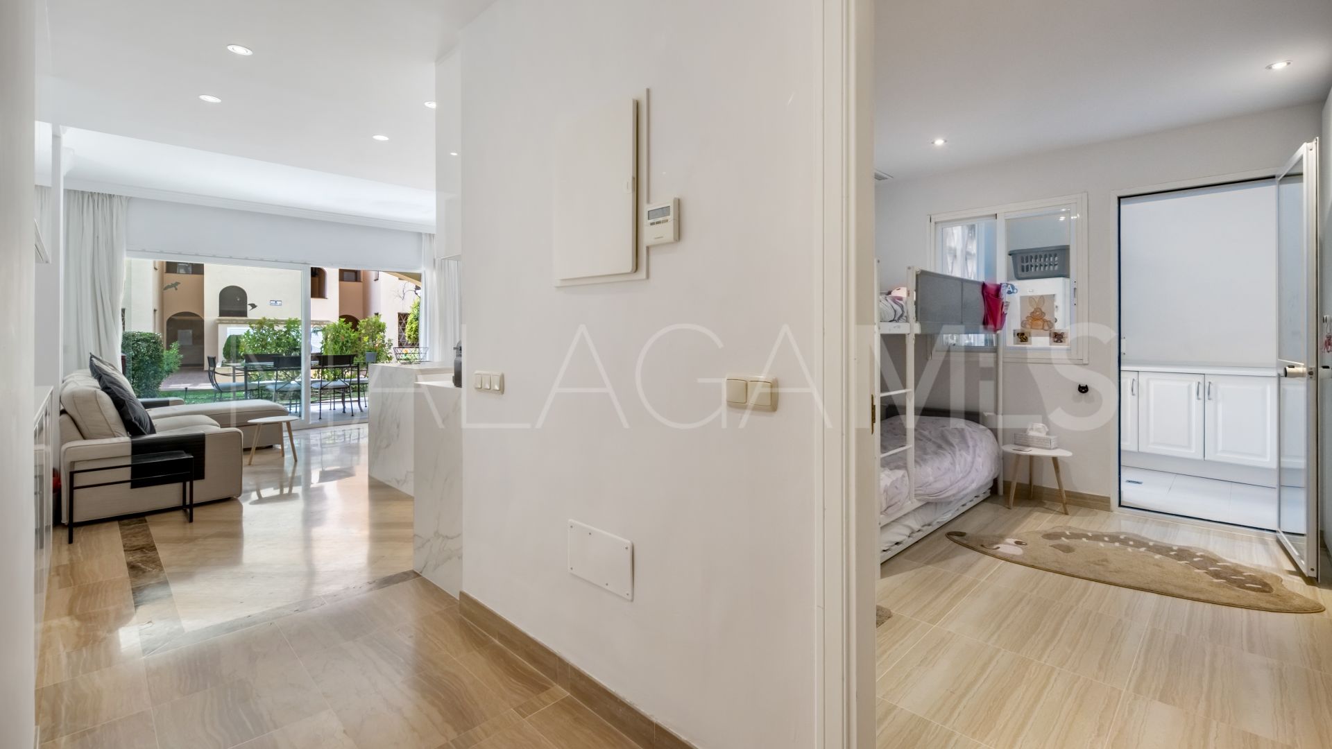 Erdgeschosswohnung for sale in Hacienda Elviria