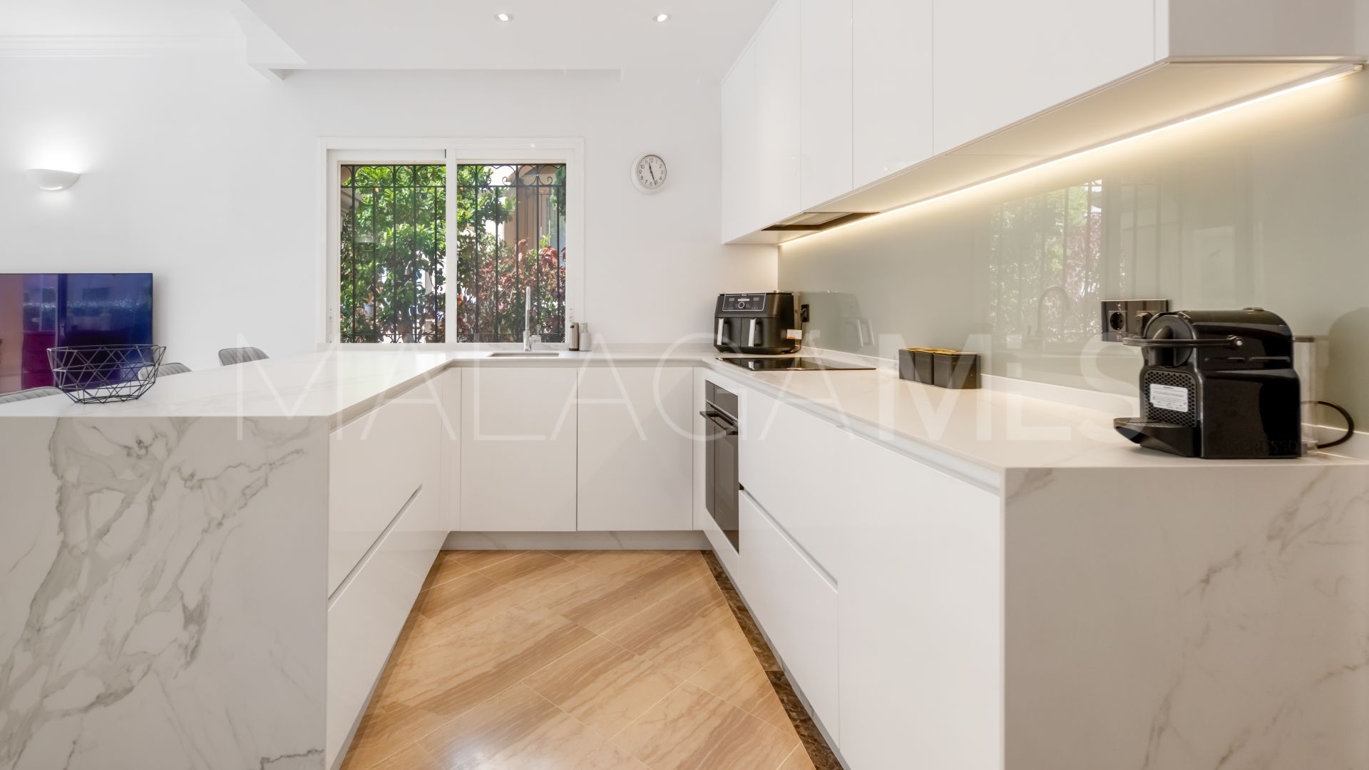 Erdgeschosswohnung for sale in Hacienda Elviria