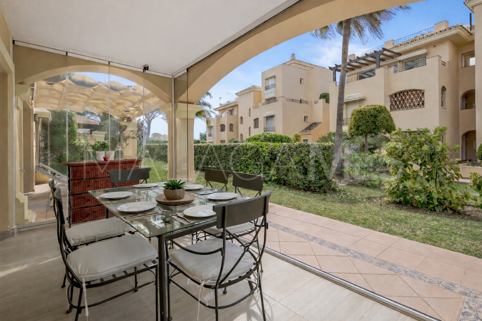 Erdgeschosswohnung for sale in Hacienda Elviria