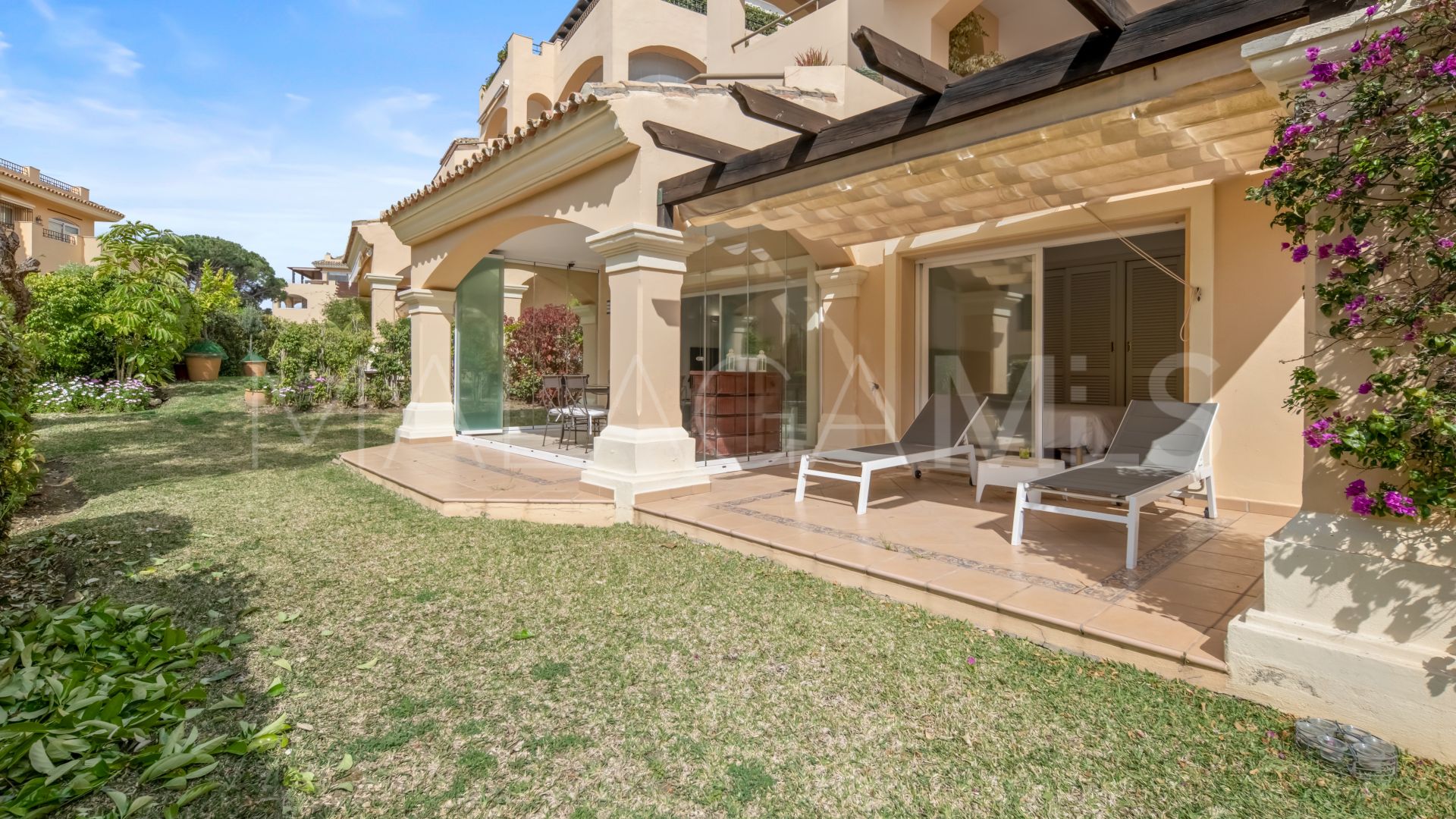 Erdgeschosswohnung for sale in Hacienda Elviria