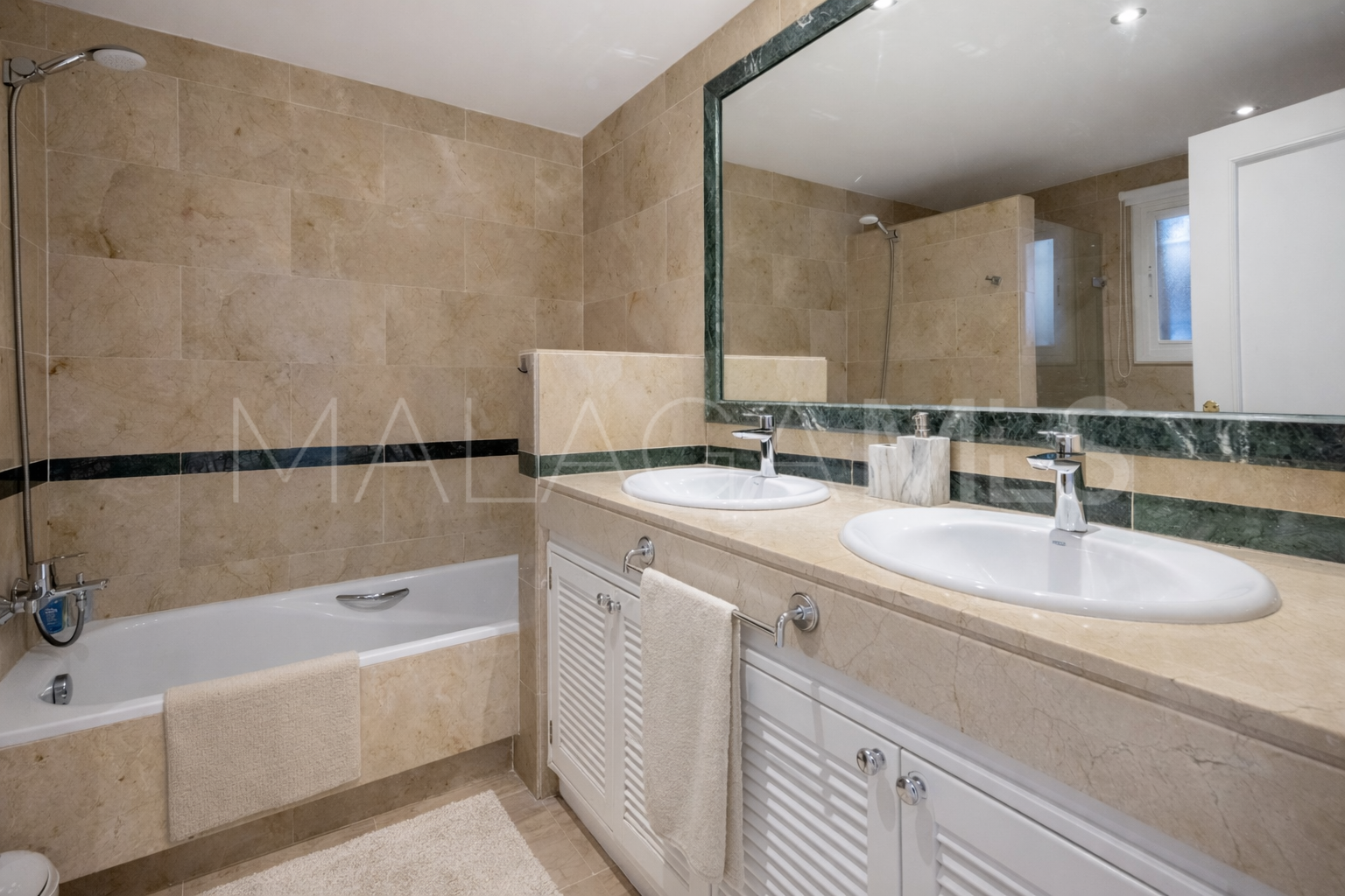 Erdgeschosswohnung for sale in Hacienda Elviria