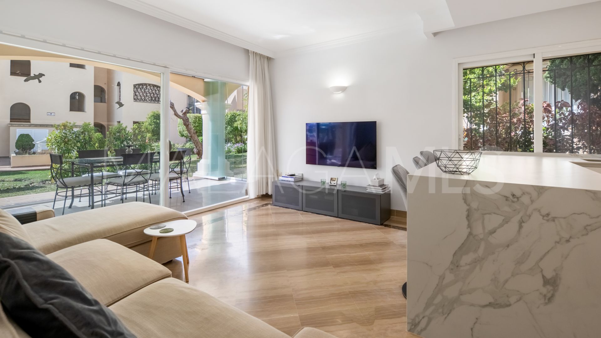 Erdgeschosswohnung for sale in Hacienda Elviria