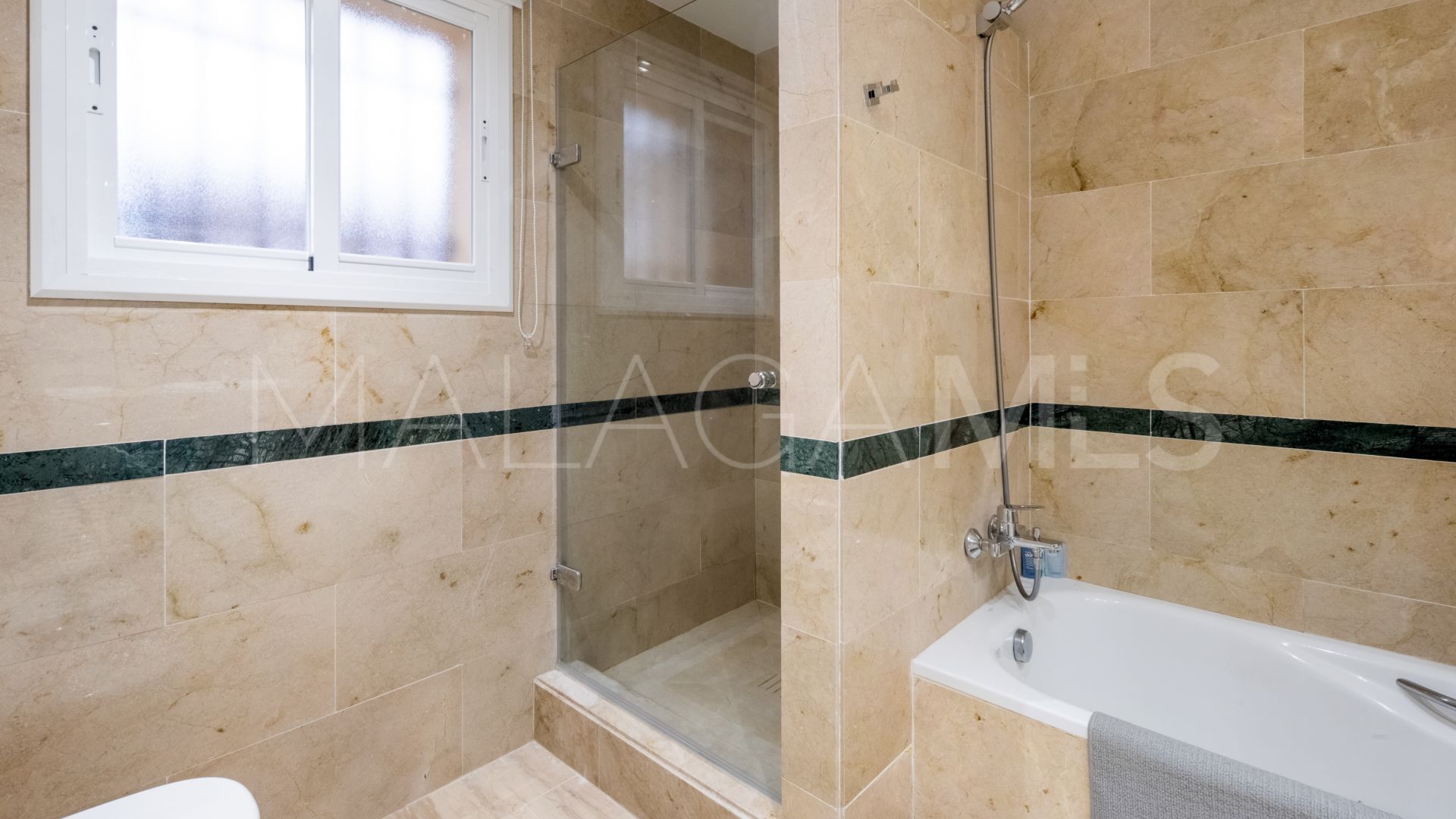 Erdgeschosswohnung for sale in Hacienda Elviria