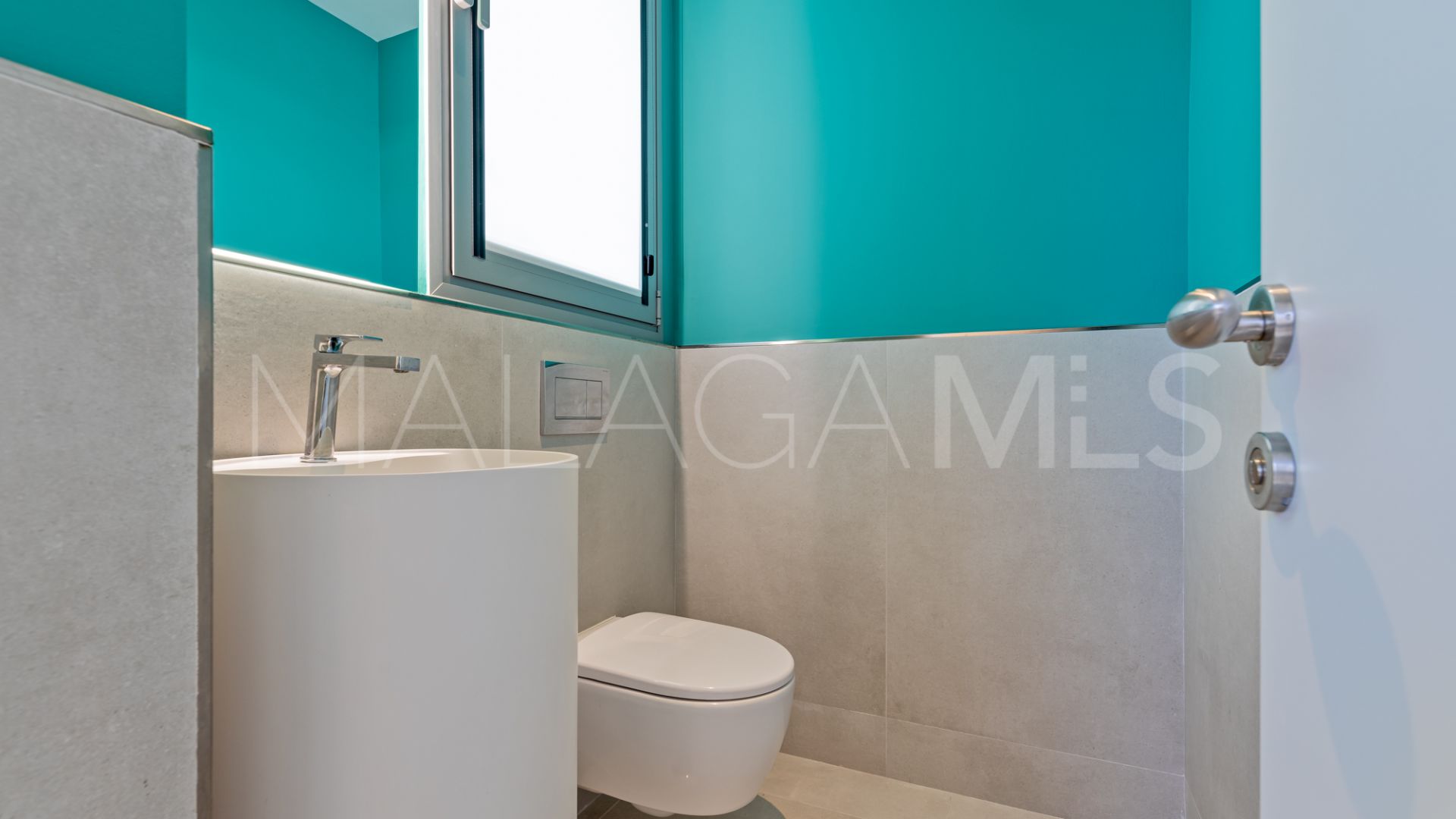 San Pedro de Alcantara, pareado a la venta de 4 bedrooms