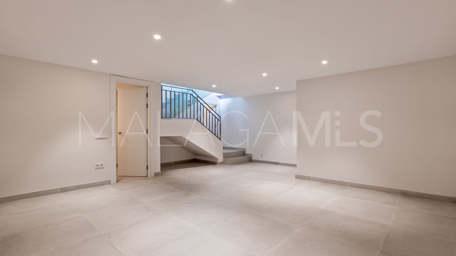 San Pedro de Alcantara, pareado a la venta de 4 bedrooms