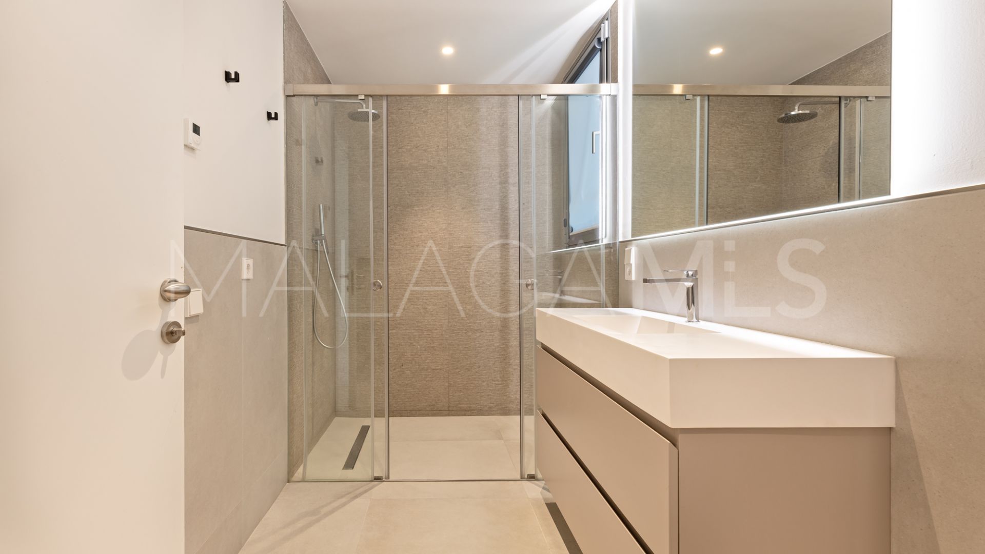 San Pedro de Alcantara, pareado a la venta de 4 bedrooms