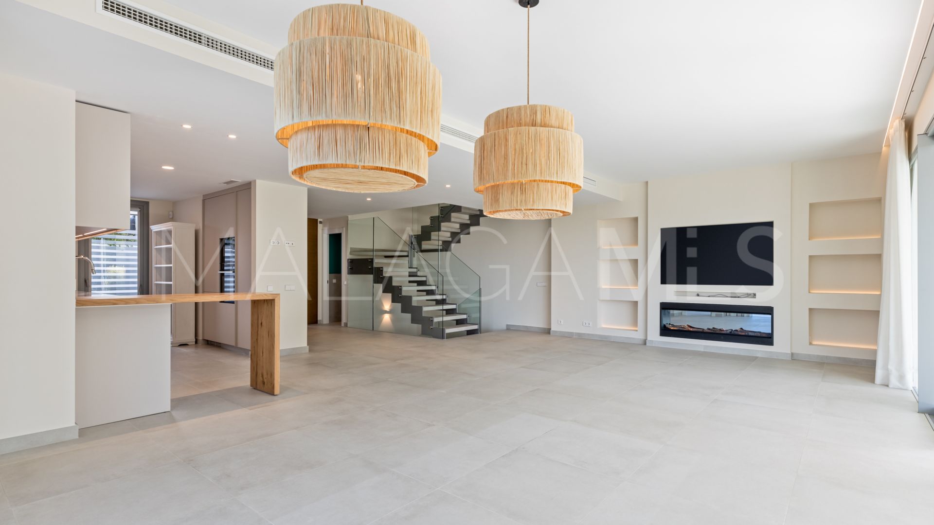 San Pedro de Alcantara, pareado a la venta de 4 bedrooms