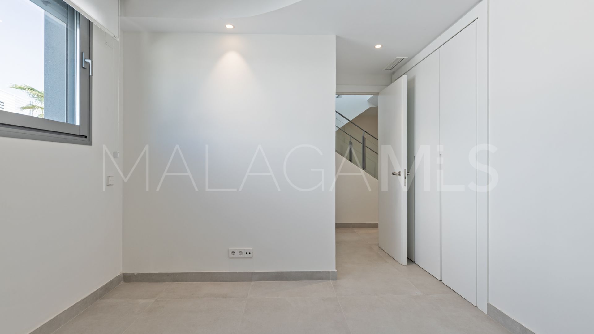 San Pedro de Alcantara, pareado a la venta de 4 bedrooms