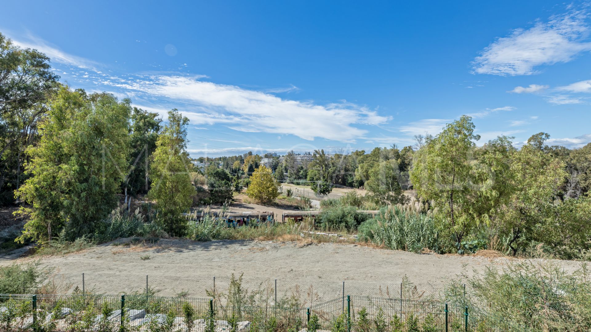 San Pedro de Alcantara, pareado a la venta de 4 bedrooms