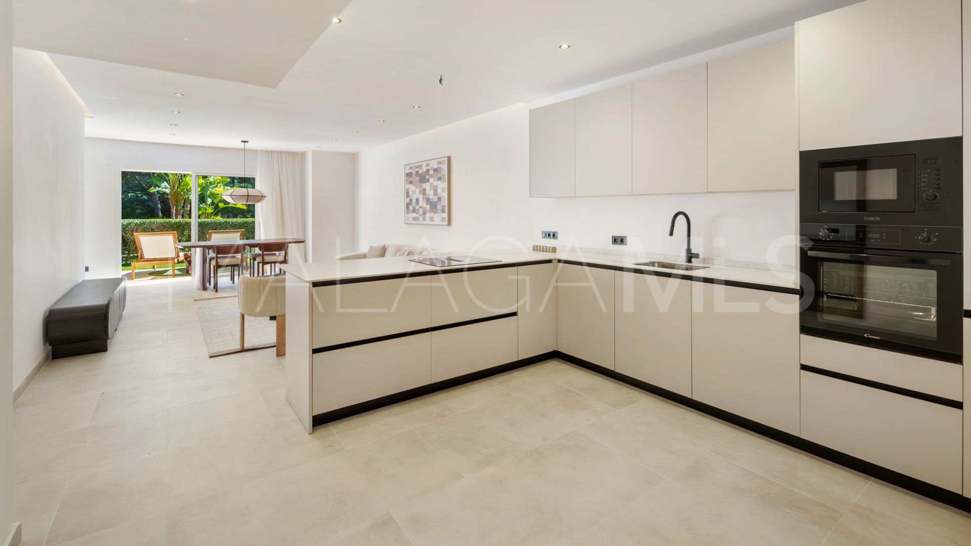 Lägenhet for sale in Nueva Andalucia