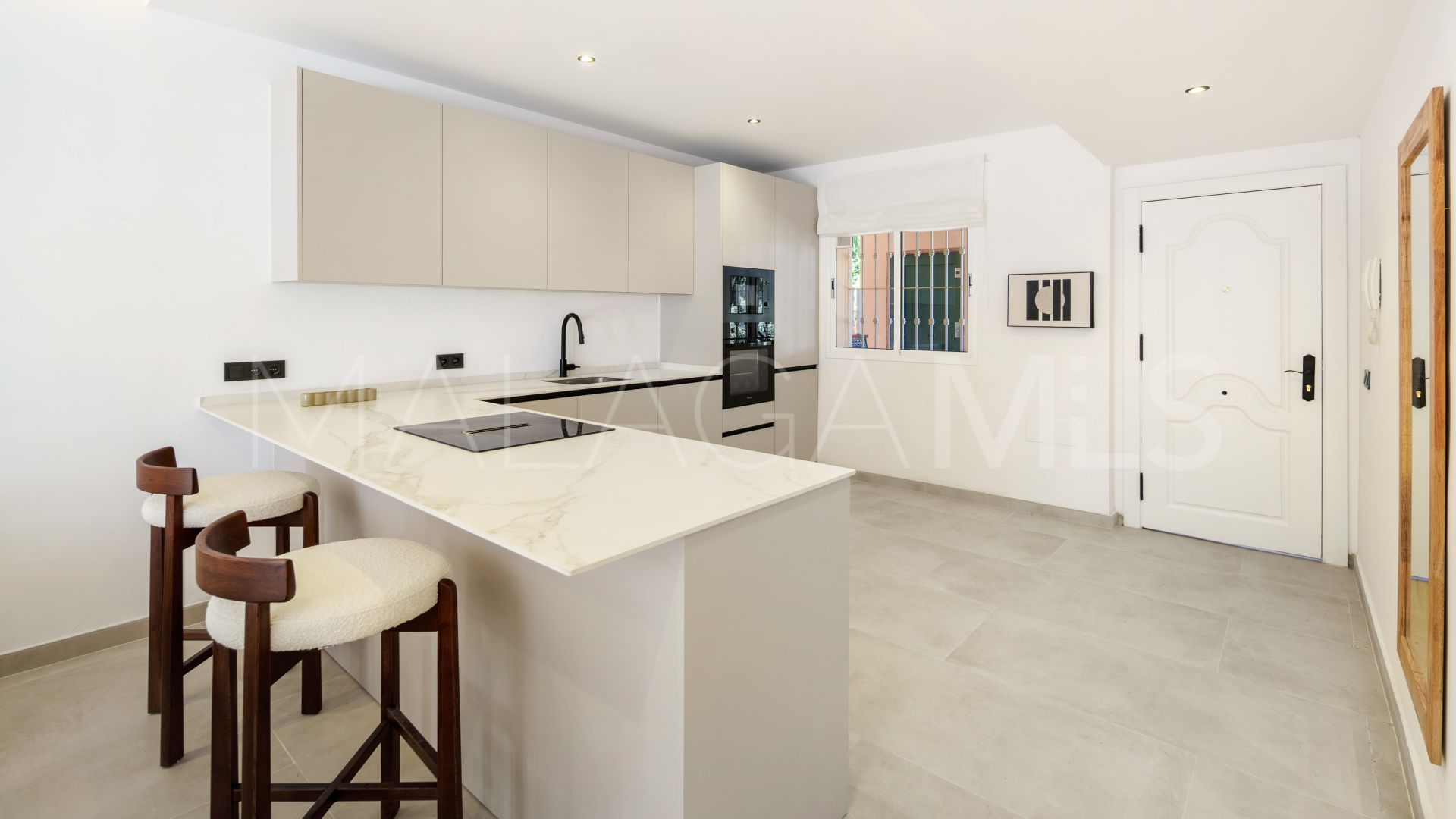 Lägenhet for sale in Nueva Andalucia