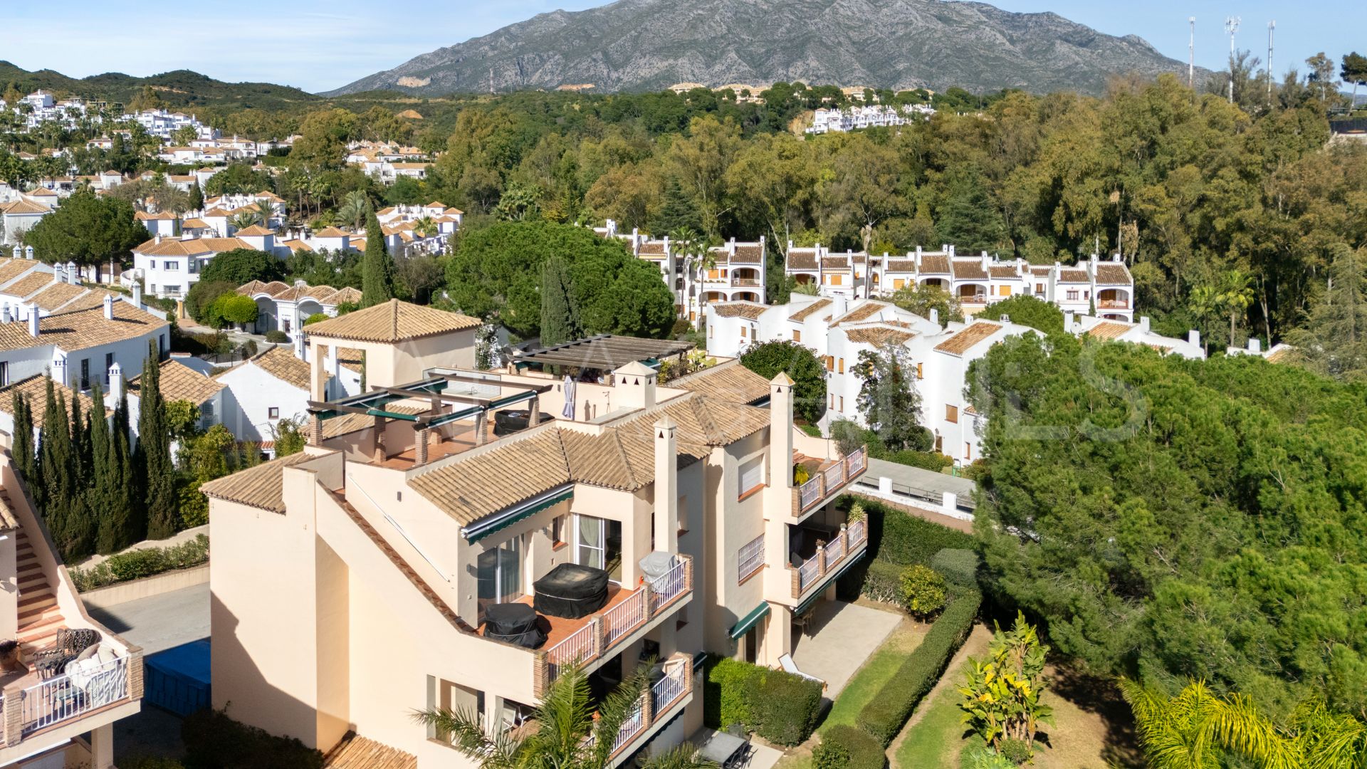 Lägenhet for sale in Nueva Andalucia