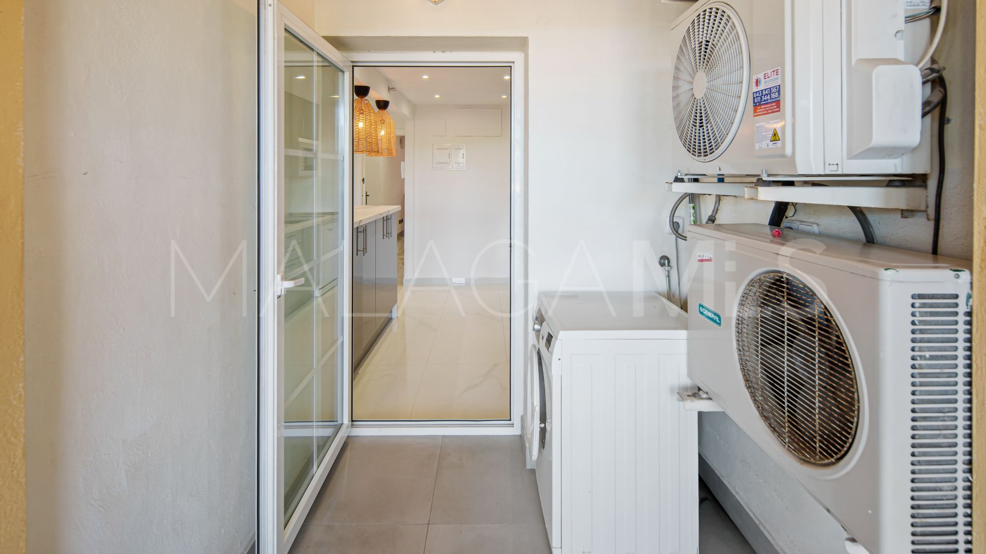 Tvåvåningslägenhet for sale in Nueva Andalucia