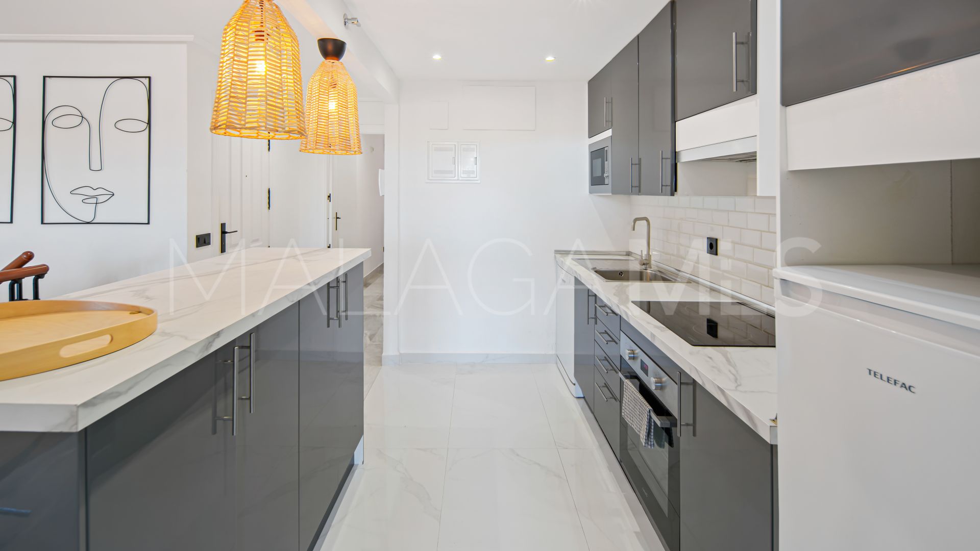 Tvåvåningslägenhet for sale in Nueva Andalucia