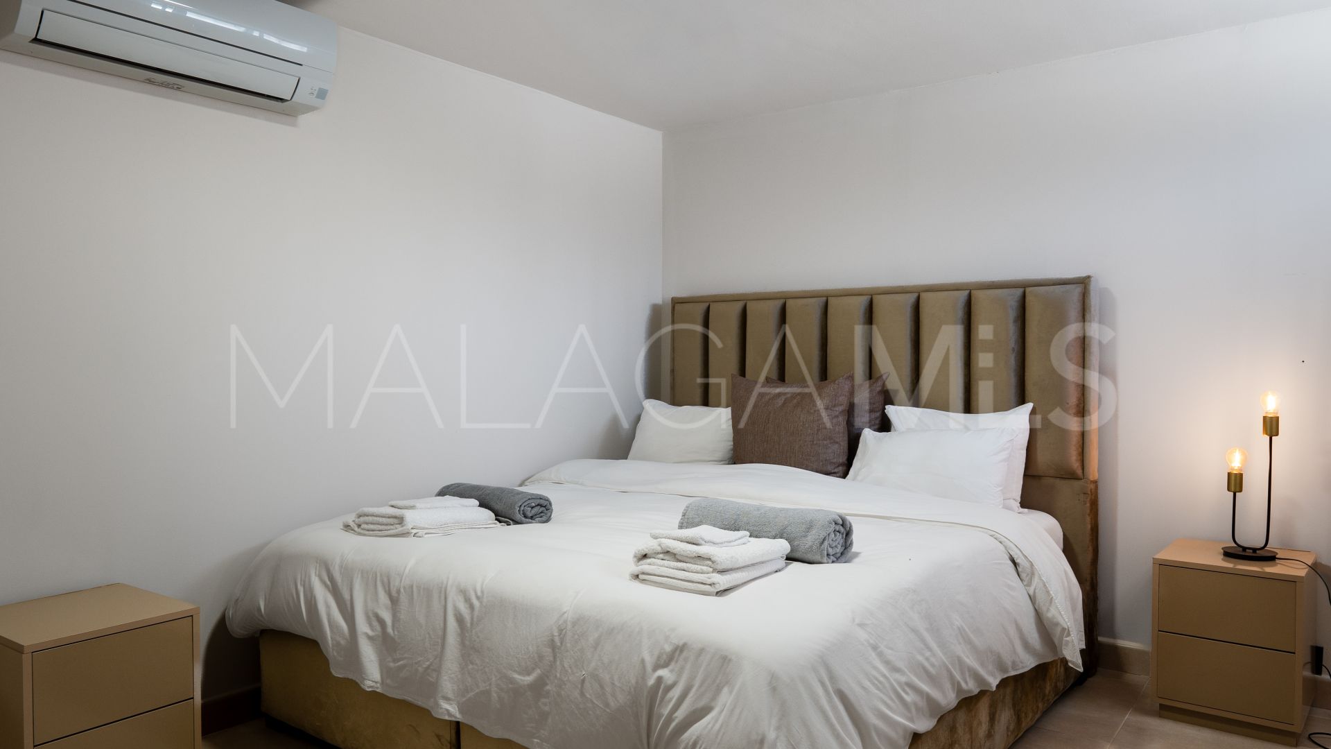 Villa for sale in Nueva Andalucia