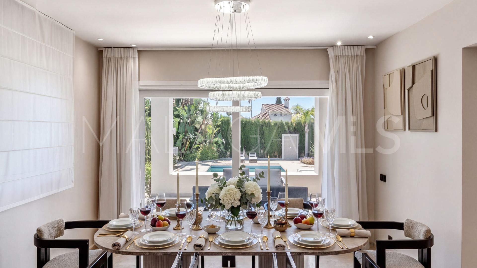 Villa for sale in Nueva Andalucia