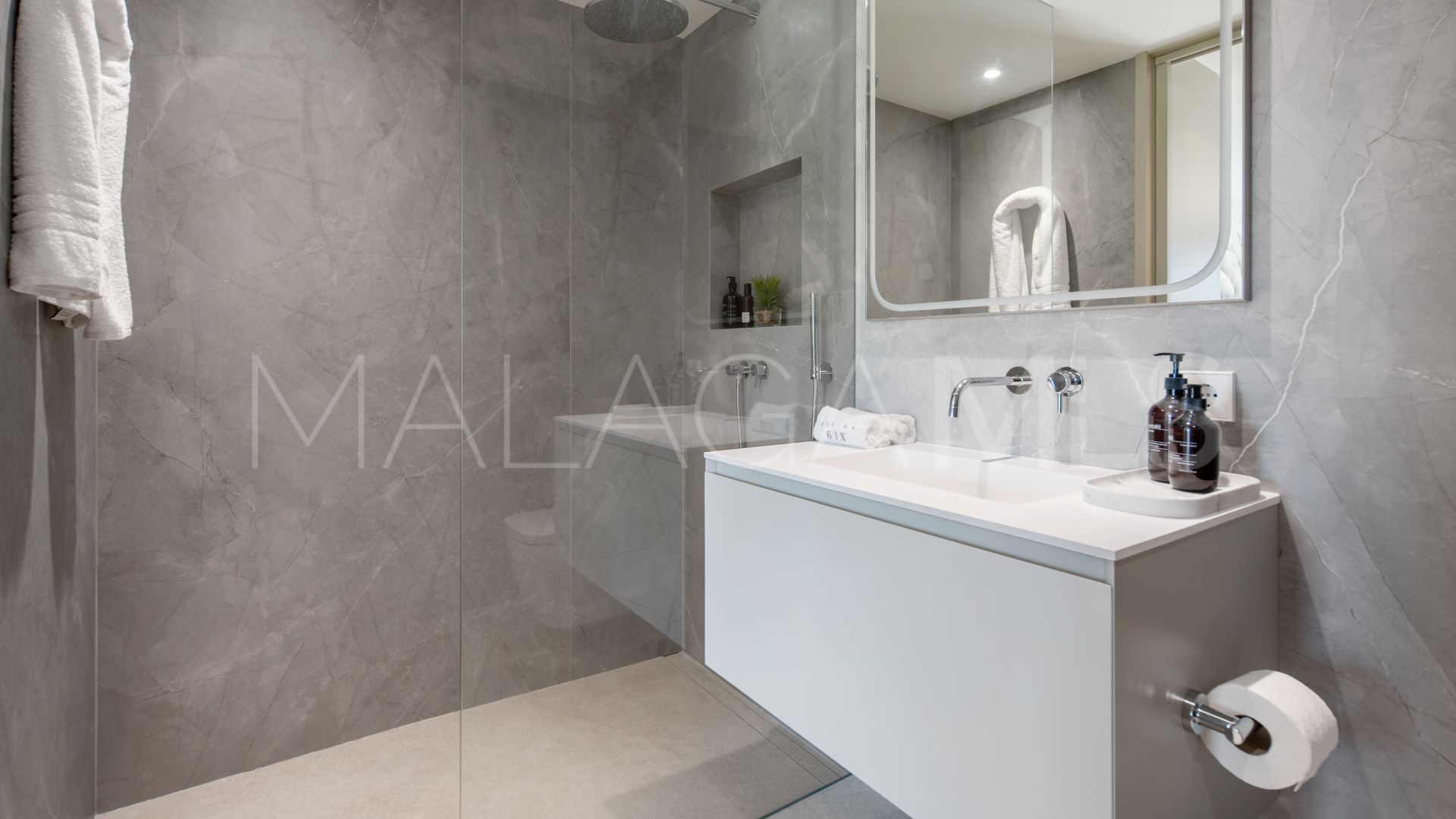 Villa for sale in La Resina Golf