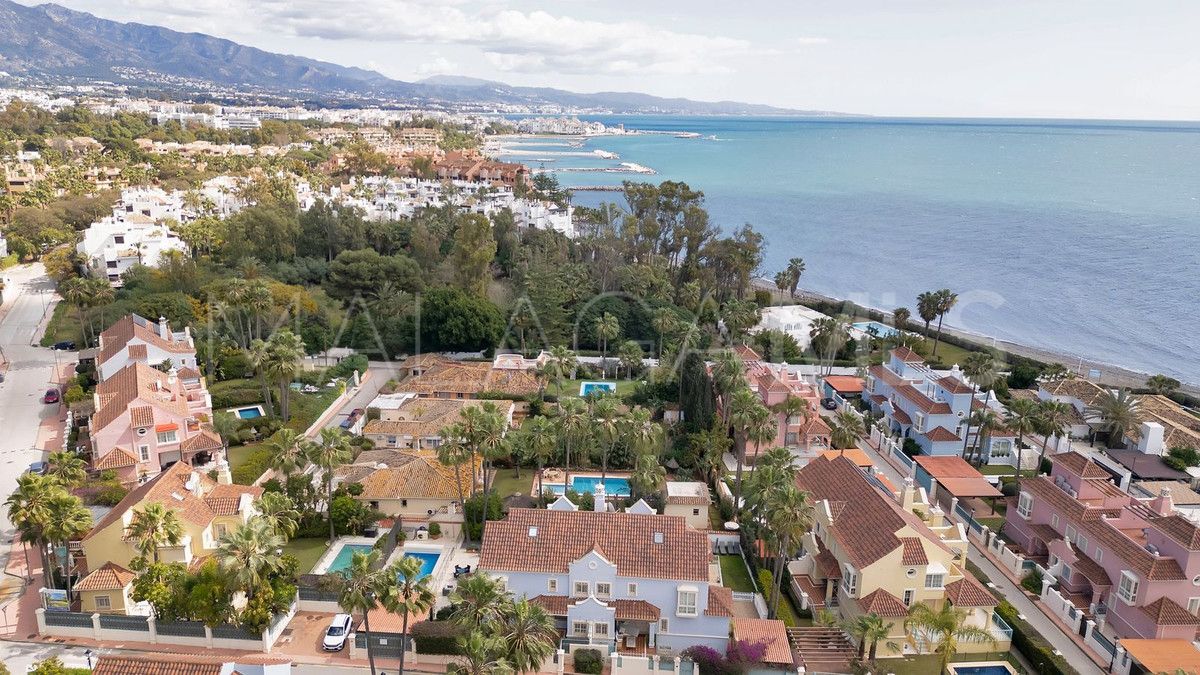 Villa for sale in Marbella - Puerto Banus