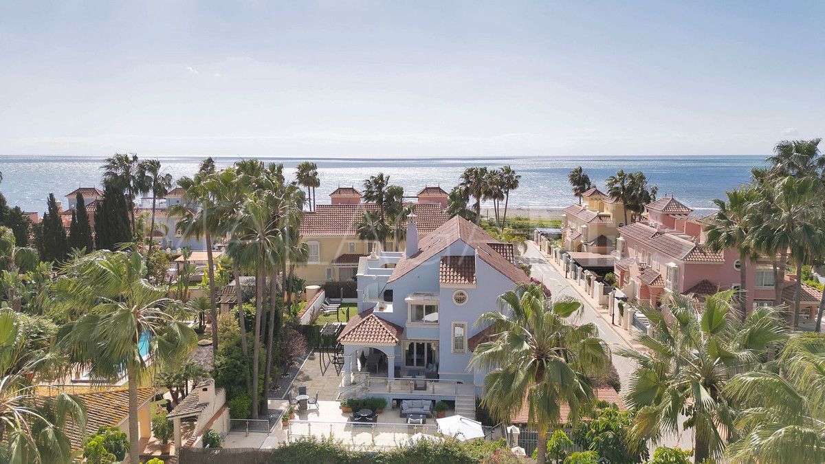 Villa for sale in Marbella - Puerto Banus