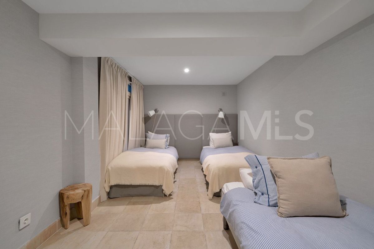 Villa for sale in Marbella - Puerto Banus