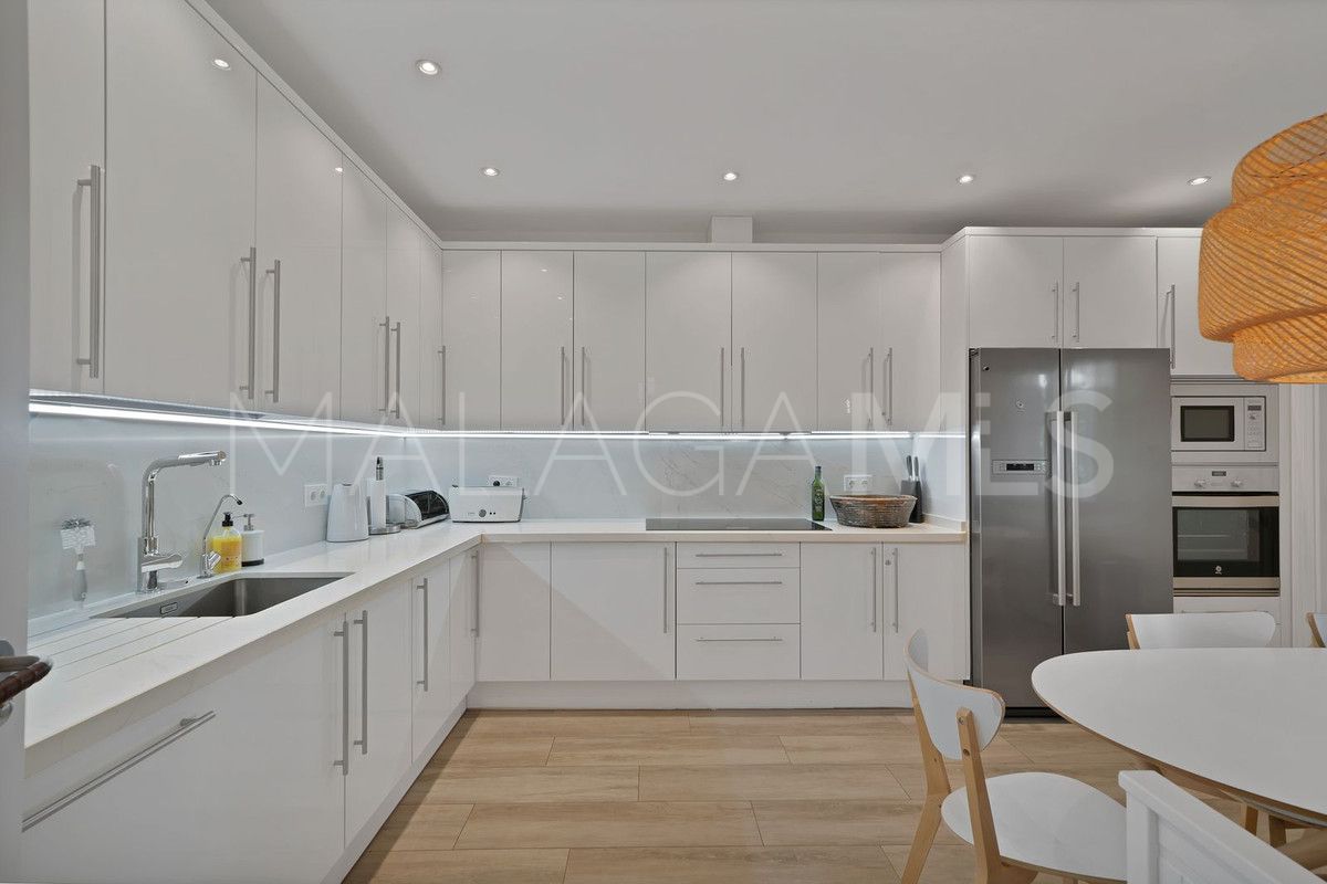 Villa for sale in Marbella - Puerto Banus