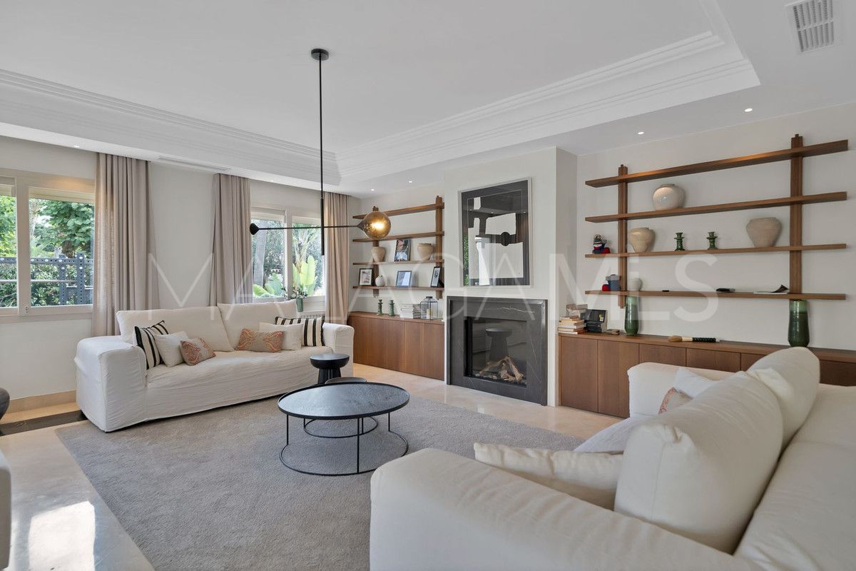 Villa for sale in Marbella - Puerto Banus