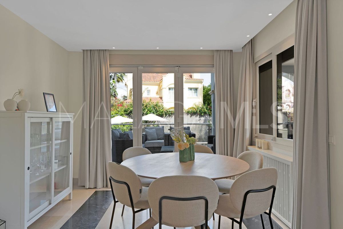 Villa for sale in Marbella - Puerto Banus