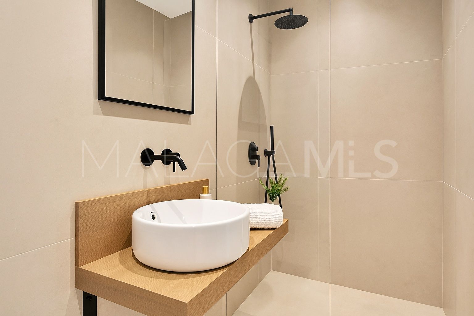 Appartement rez de chaussée for sale in Estepona