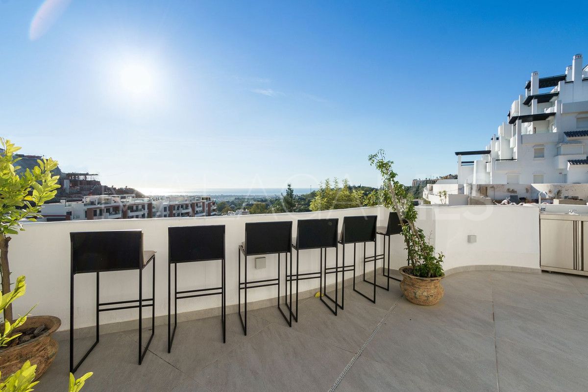 2 bedrooms Benahavis ground floor apartment for sale