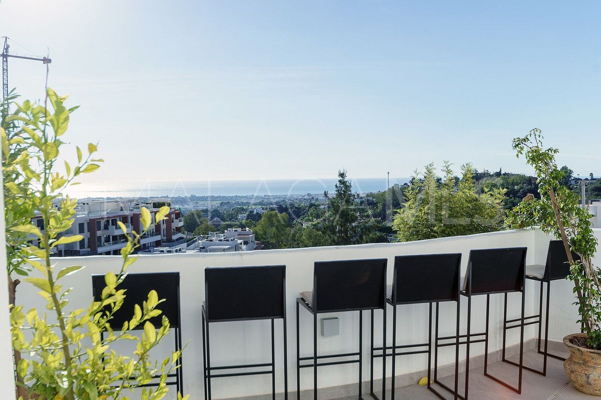 2 bedrooms Benahavis ground floor apartment for sale