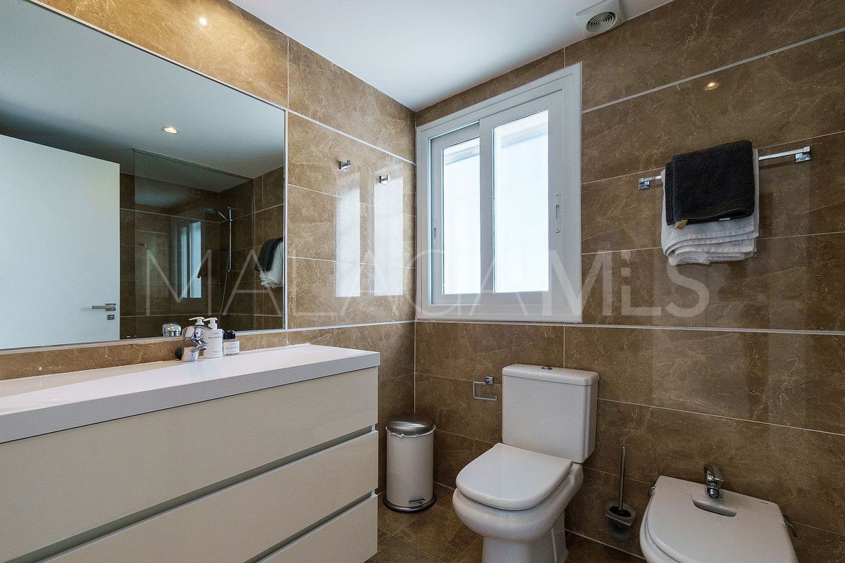2 bedrooms Benahavis ground floor apartment for sale