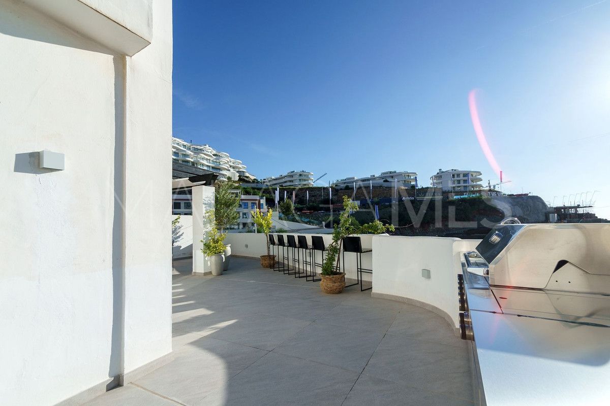 2 bedrooms Benahavis ground floor apartment for sale