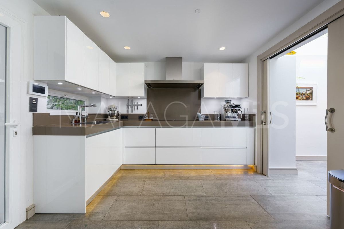 Nueva Andalucia, villa de 6 bedrooms for sale