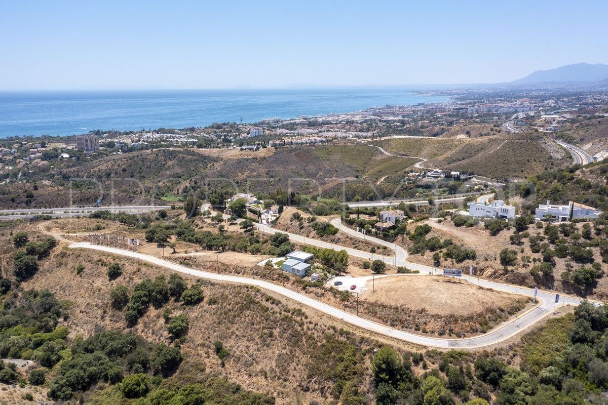 Se vende atico con 2 dormitorios en Los Altos de los Monteros