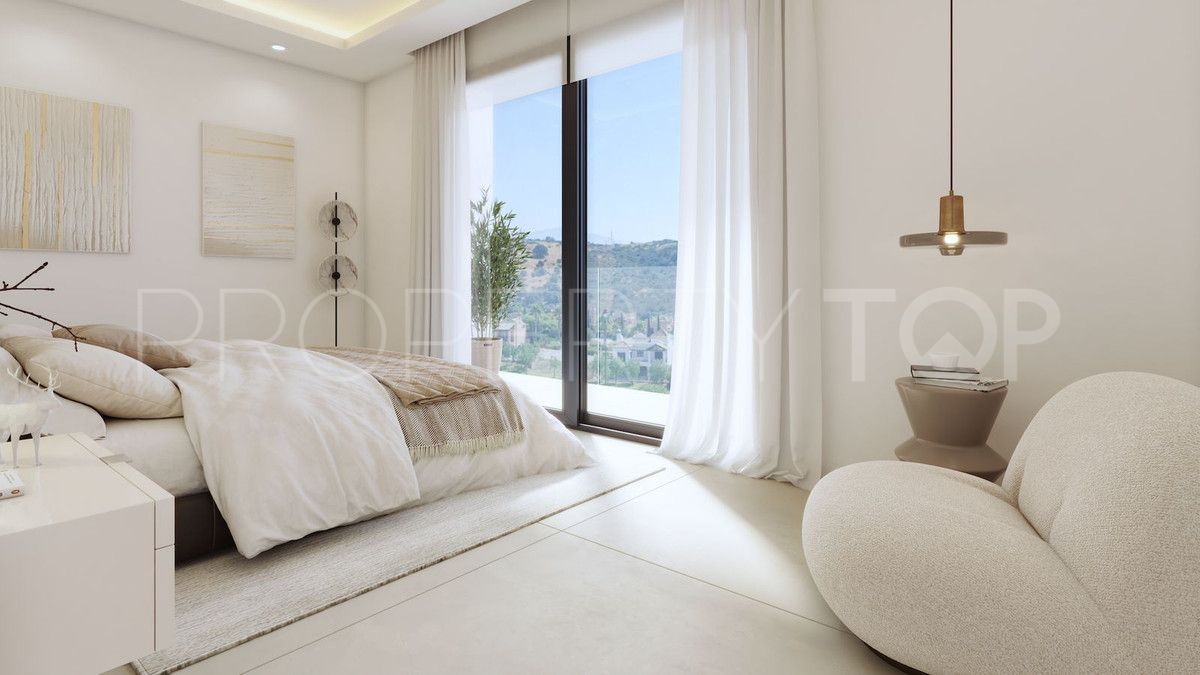 For sale 4 bedrooms villa in Estepona