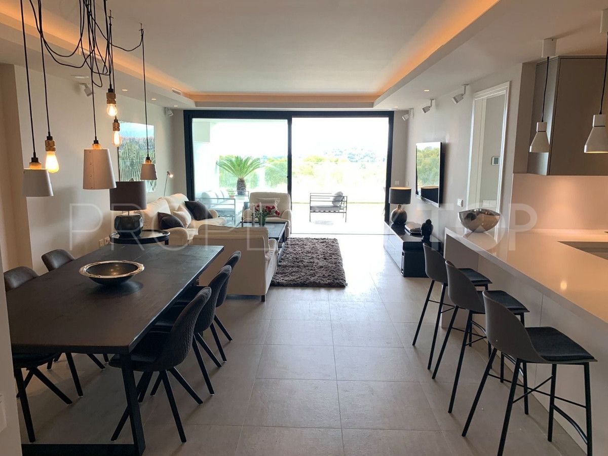 Apartamento planta baja en venta de 3 dormitorios en Nueva Andalucia