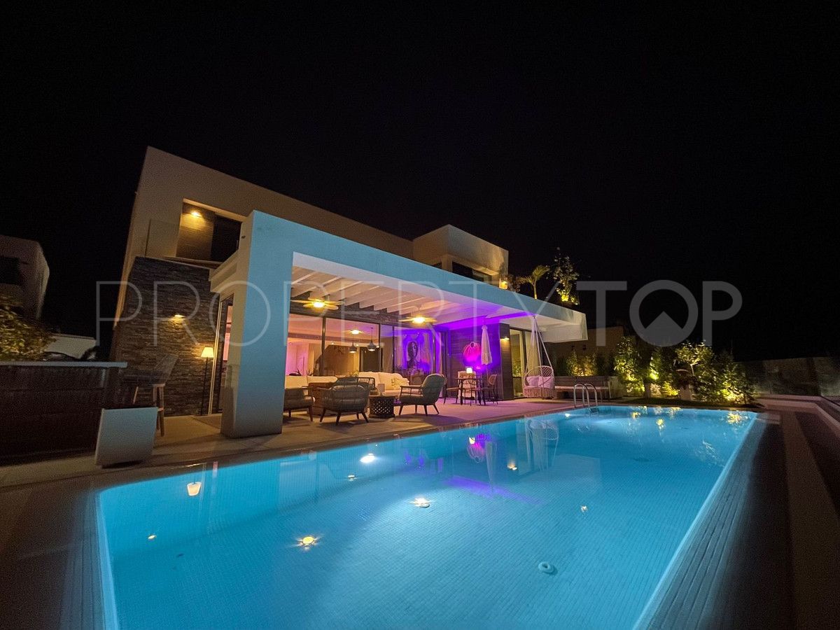 5 bedrooms villa in Marbella City for sale