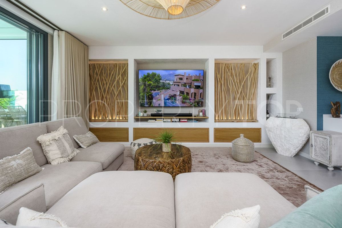 5 bedrooms villa in Marbella City for sale