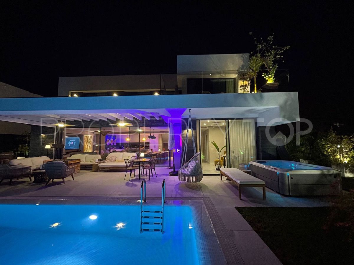 5 bedrooms villa in Marbella City for sale