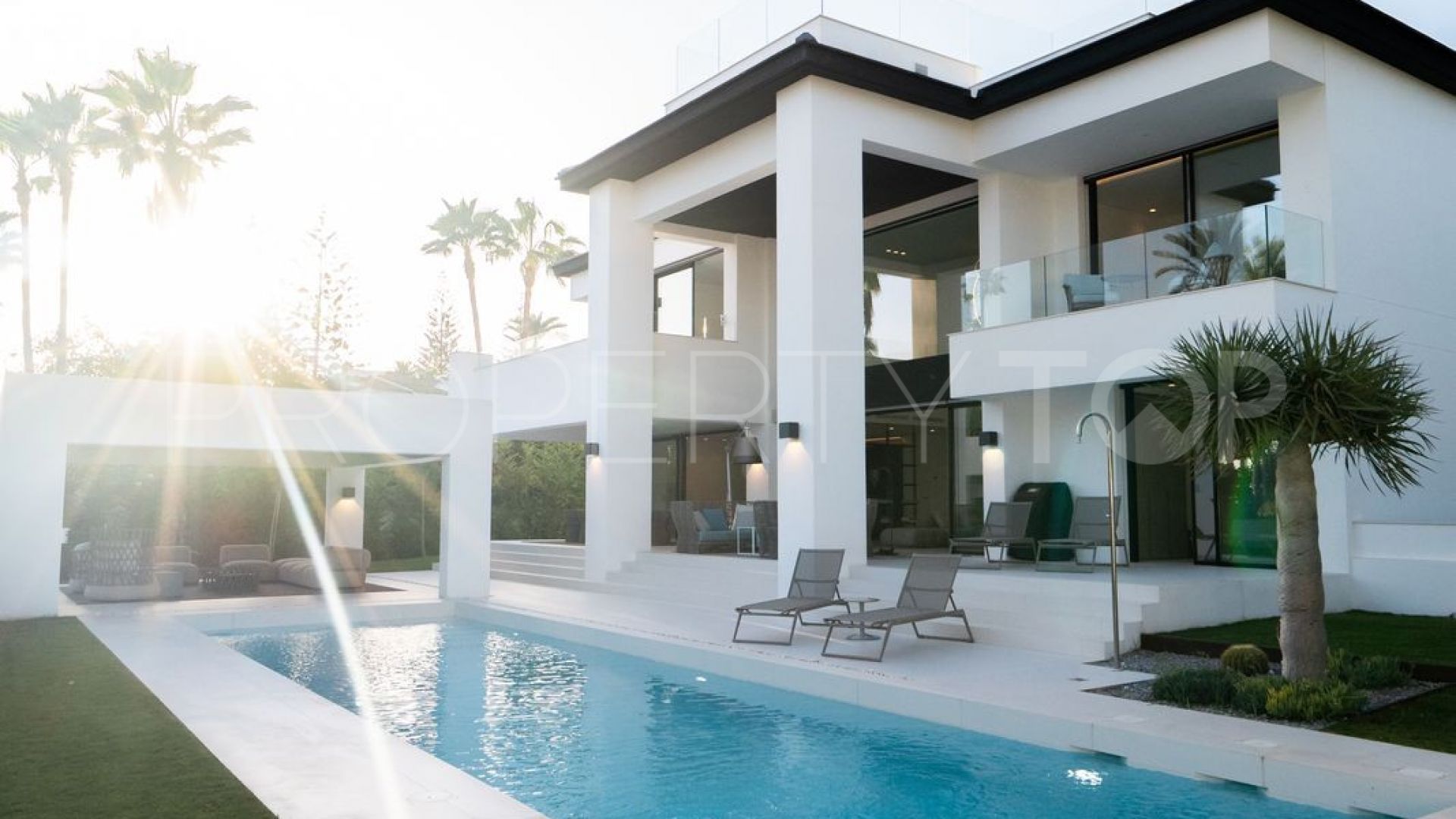 Villa with 6 bedrooms for sale in Marbella City