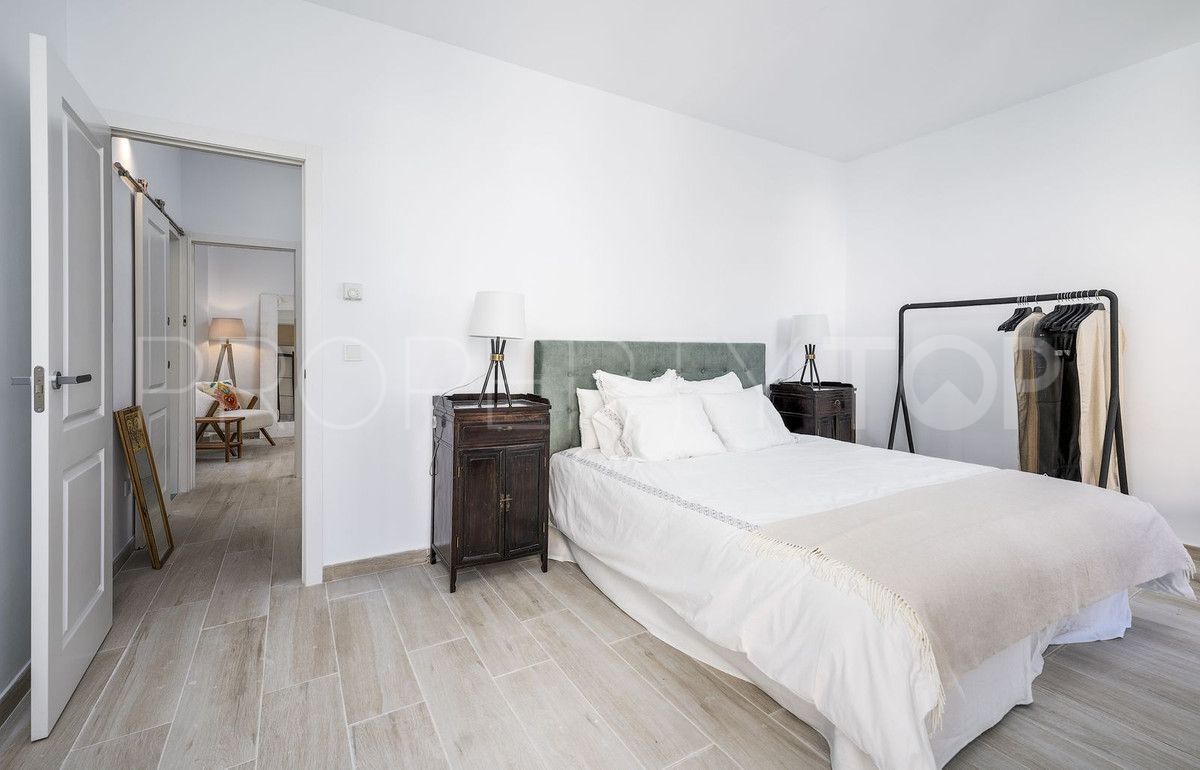 Adosado en venta con 3 dormitorios en Estepona