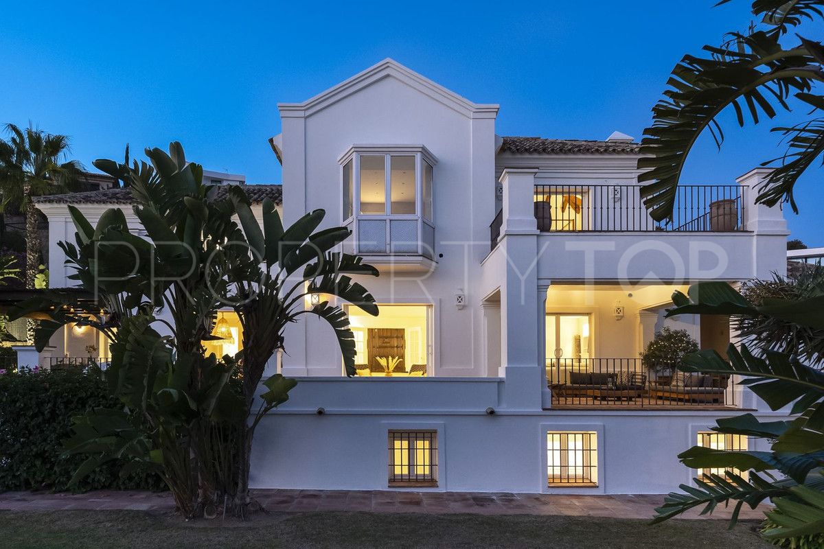 For sale Marbella City 6 bedrooms villa